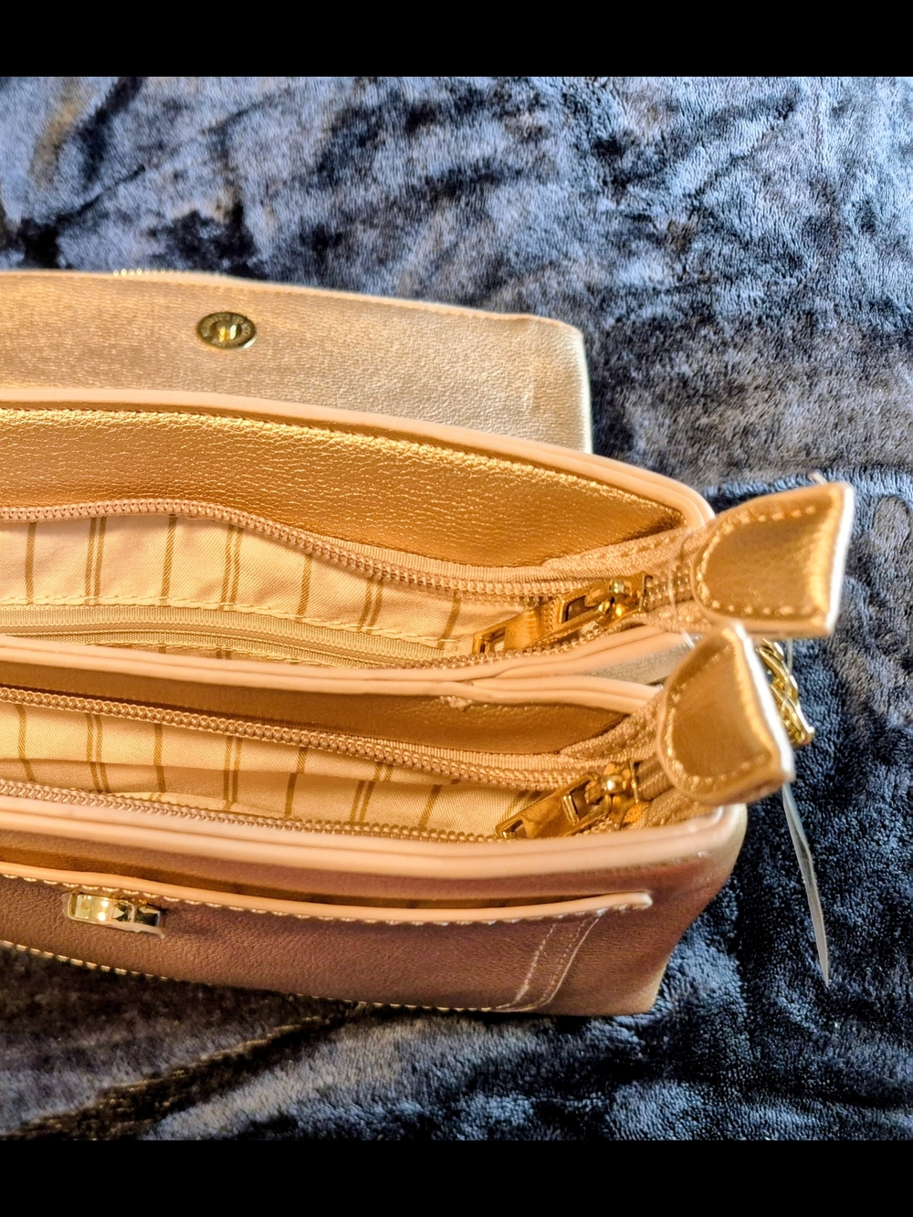 MKF Rose Gold Women’s Tassel Vegan Crossbody Bag New With Tags - Picture 8 of 16